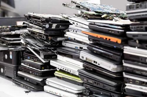 Laptops e-waste recycling